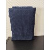 Pochette à livre molletonnée imprimé plume bleu sur fond noir