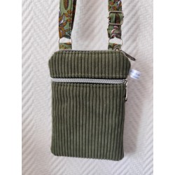 Pochette téléphone velours kaki et imprimé feuillu fond kaki