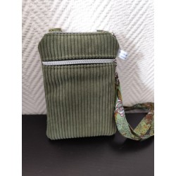 Pochette téléphone velours kaki et imprimé feuillu fond kaki