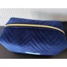 Trousse de toilette en velours matelassé bleu nuit tout doux  avec poignée