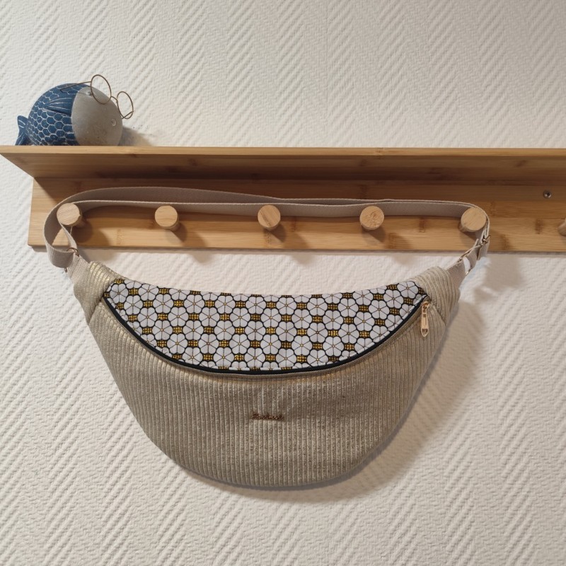 Sac banane xl velours écru doré et imprimé wax fleuri doré