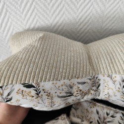 Coussin de lecture imprimé mimosa et velours doré