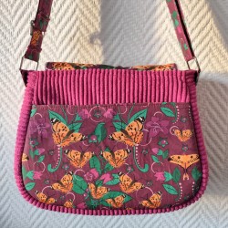 Sac à main bandoulière velours rose violine et imprimé papillon