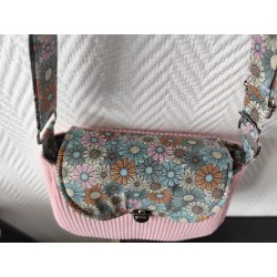 Sac à main bandoulière velours rose dragée et imprimé fleuri pastel