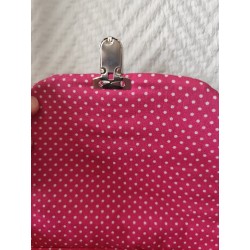 Sac à main bandoulière velours rose fushia et imprimé globe trotter