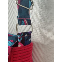 Sac à main bandoulière velours rose fushia et imprimé globe trotter