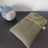 Pochette à livre de poche molletonnée en velours kaki et imprimé jungle