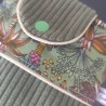 Pochette à livre de poche molletonnée en velours kaki et imprimé jungle