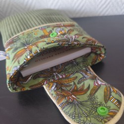 Pochette à livre de poche molletonnée en velours kaki et imprimé jungle