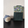 Pochette à livre de poche molletonnée en velours vert sapin et imprimé fleuri vert