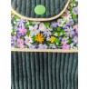 Pochette à livre de poche molletonnée en velours vert sapin et imprimé fleuri vert