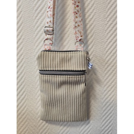 Pochette téléphone velours écru et imprimé petites fleurs roses