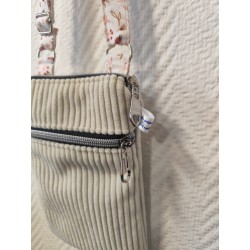 Pochette téléphone velours écru et imprimé petites fleurs roses
