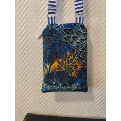 Pochette téléphone velours imprimé fond bleu