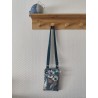 Pochette téléphone velours imprimé feuilles