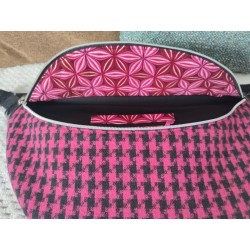 Sac banane xl tissu lainage a carreau rose et noir et simili croco vernis