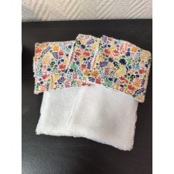 Lot de 5 lingettes toutes douces imprimé fleuri multicolore et éponge bambou blanche