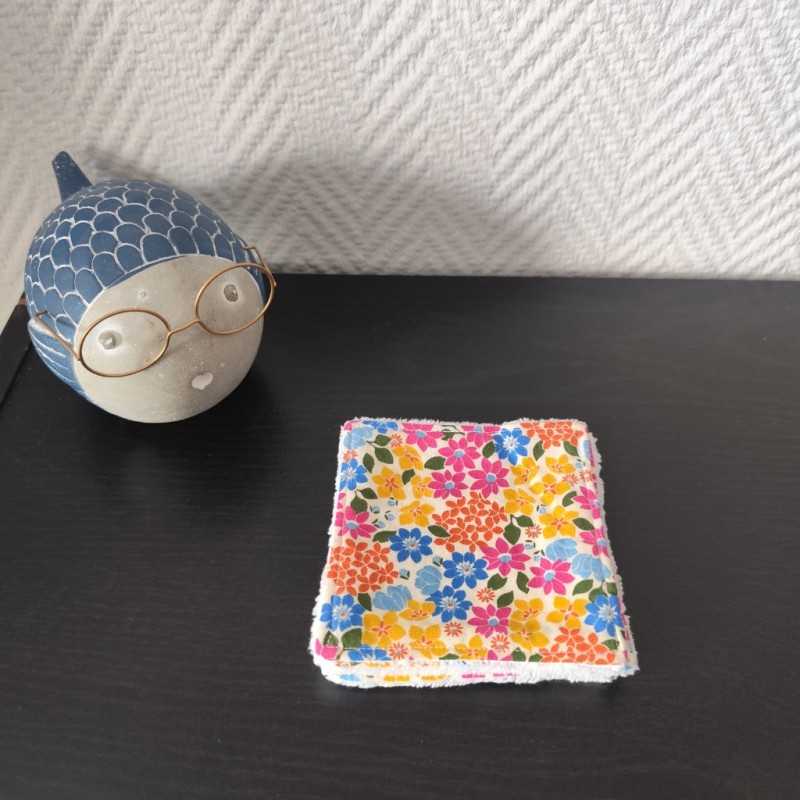 Lot de 5 lingettes toutes douces imprimé fleuri printanier et éponge bambou blanche