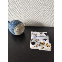 Lot de 5 lingettes toutes douces imprimé coeurs léopard et éponge bambou écrue
