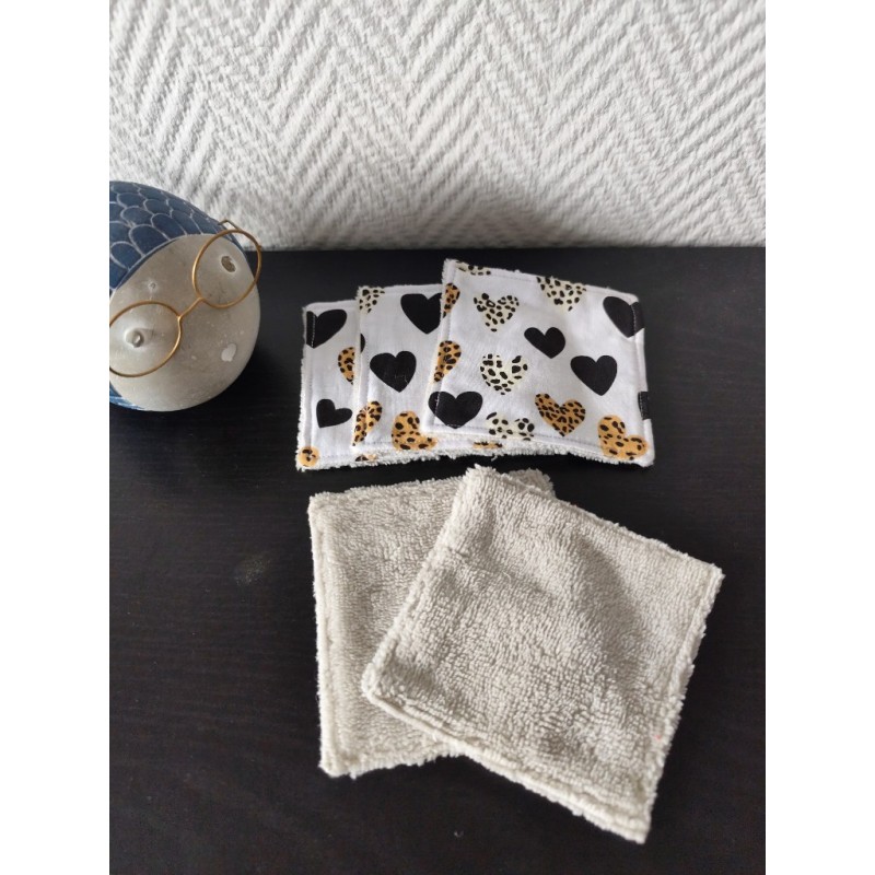 Lot de 5 lingettes toutes douces imprimé coeurs léopard et éponge bambou écrue