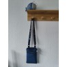 Pochette téléphone velours chevron tout doux bleu nuit