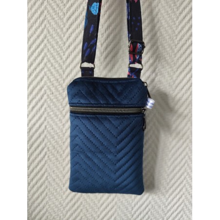 Pochette téléphone velours chevron tout doux bleu nuit