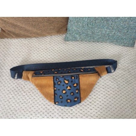 Sac banane léopard fond bleu et veloursmoutarde