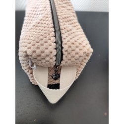 Trousse de toilette en velours à relief rose pâle avec poignée