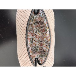 Trousse de toilette en velours à relief rose pâle avec poignée