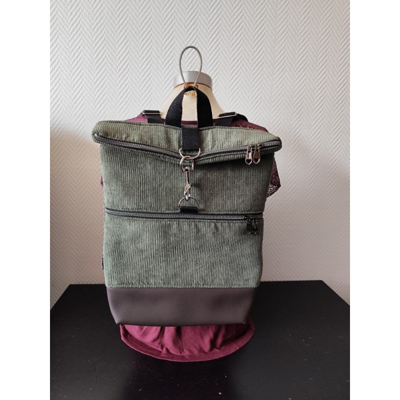 Sac à dos velours kaki artisanal