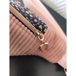 Sac banane velours rose et imprimé fleuri fond noir
