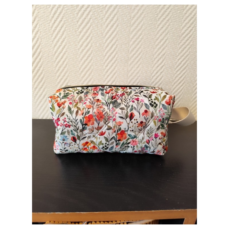 Trousse de toilette en matelassé fleuri printanier avec poignée écrue