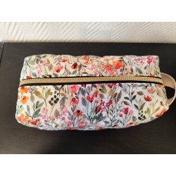 Trousse de toilette en matelassé fleuri printanier avec poignée écrue