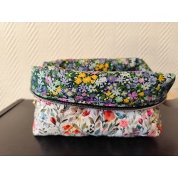 Trousse de toilette en matelassé fleuri printanier avec poignée écrue