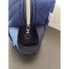 Trousse de toilette en velours matelassé bleu outremer tout doux  avec poignée