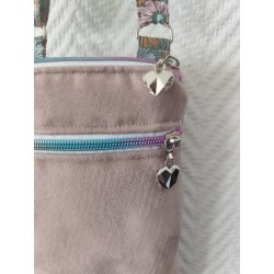 Pochette téléphone en suedine rose et imprimé fleuri pastel