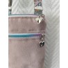 Pochette téléphone en suedine rose et imprimé fleuri pastel