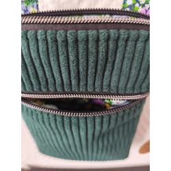 Pochette téléphone velours vert sapin doublure fleurie fond vert
