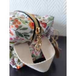 Trousse de toilette en matelassé fleuri printanier avec poignée écrue