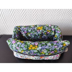 Trousse de toilette en matelassé fleuri printanier avec poignée écrue