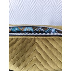 Trousse de toilette en velours matelassé vert olive tout doux  avec poignée