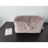 Trousse de toilette en velours matelassé rose parme tout doux  avec poignée
