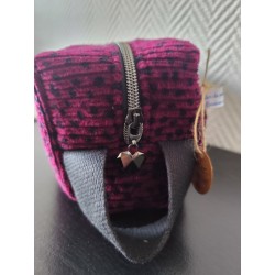 Trousse de toilette en velourscôtelé grenat à pois noir avec poignée