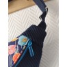Sac banane xl velours bleu marine et imprimé fleuri fond marine