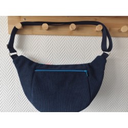 Sac banane xl velours bleu marine et imprimé fleuri fond marine